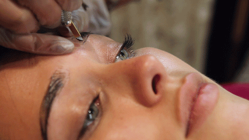 Kaşlarınıza Dinamizm Kazandıracak Bir Dokunuş: Microblading!