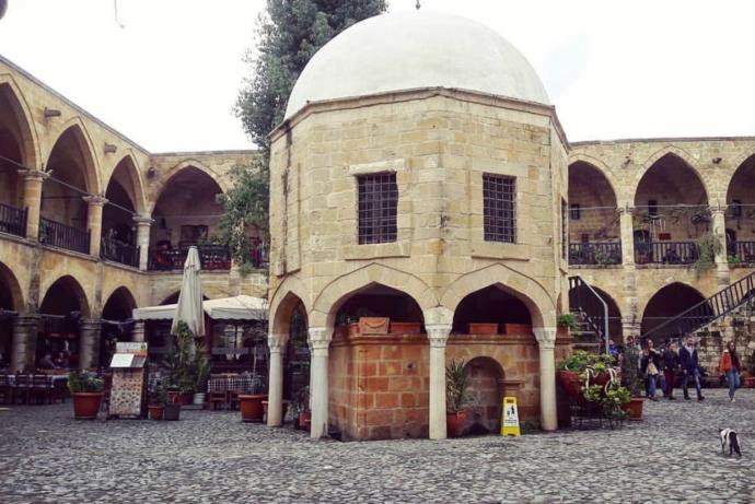 Lefkoşa bölgesinin simge yerlerinden Büyük Han.