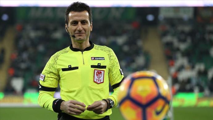 Kaval Kemiği Kırılan Emre Akbaba Ne Zaman Sahalara Dönecek? (Takım Doktoru Yener İnce Açıkladı)