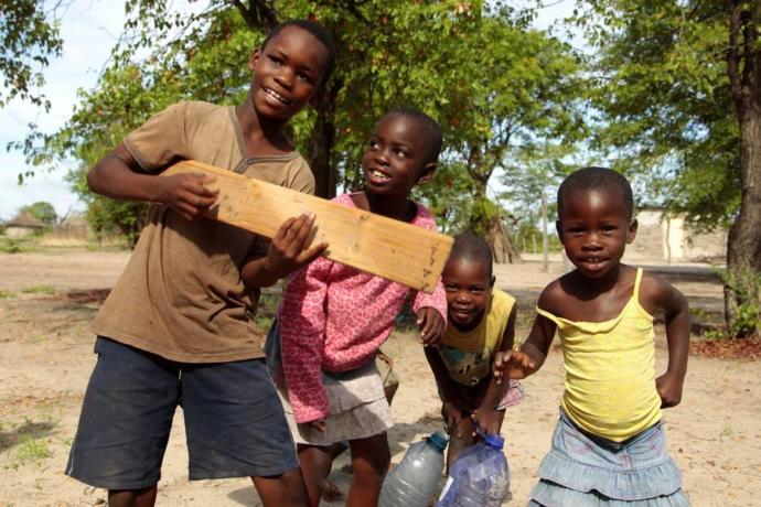 Afrika'nın Yaratıcı Çocuklarının Muhteşem Oyuncakları