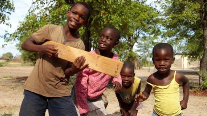 Afrika'nın Yaratıcı Çocuklarının Muhteşem Oyuncakları