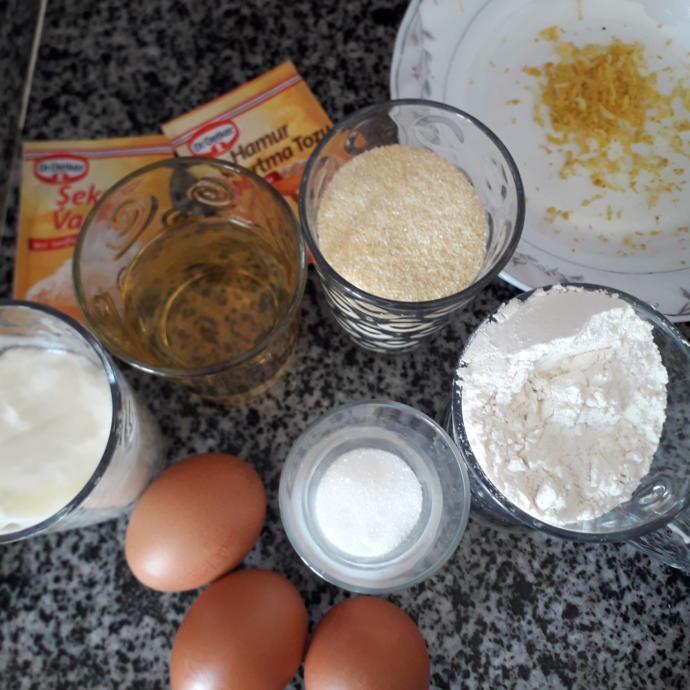 Tadına Doyum Olmayan Muhallebili Revani Tatlısı!