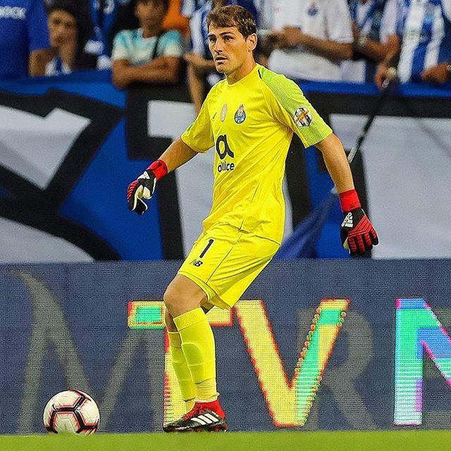 Iker Casillas Aktif Futbol Hayatını Noktaladığını Açıkladı (Kalp Krizi Geçirmişti)