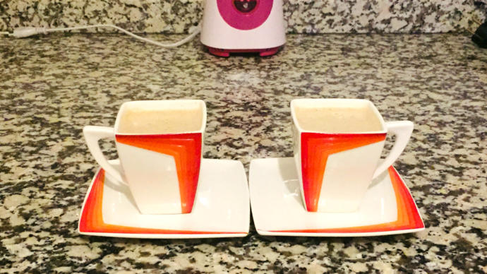 11 Ayın Sultanı Ramazan'a Yakışır Tahin ve Pekmezli Sıcak Smoothie Tarifi