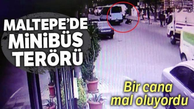 Maltepe'de İki Genç Kız Kapısı Açık Olan Minibüsten Yola Fırladı