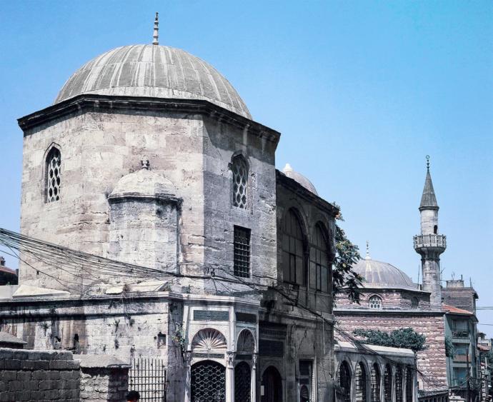 Tarihin ve Kültürün Taşıyıcıları: İstanbul'un Camileri