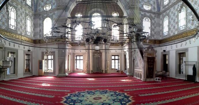 Tarihin ve Kültürün Taşıyıcıları: İstanbul'un Camileri