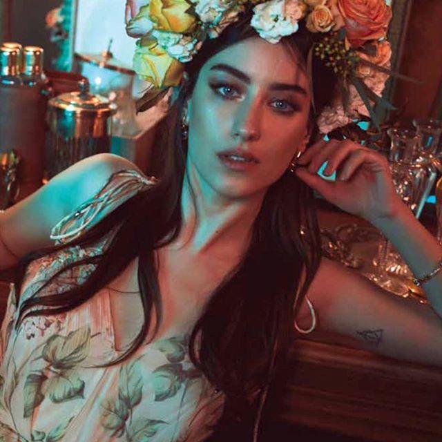 Hazal Kaya Hamile Mi? Instagram'dan Açıkladı