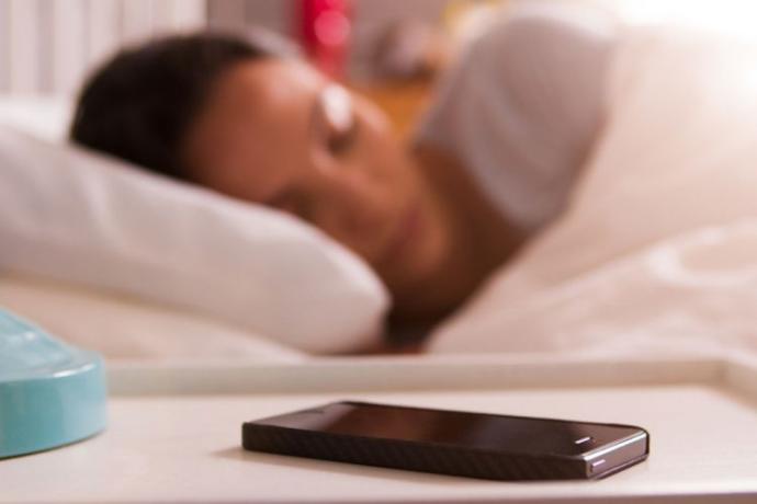 Başucunda Telefonla Uyuyanlar Bu Haber Sizi İlgilendiriyor