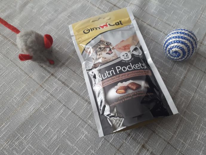 Kediler İçin Tavuk Etli Gimcat Ödül Bisküvisi