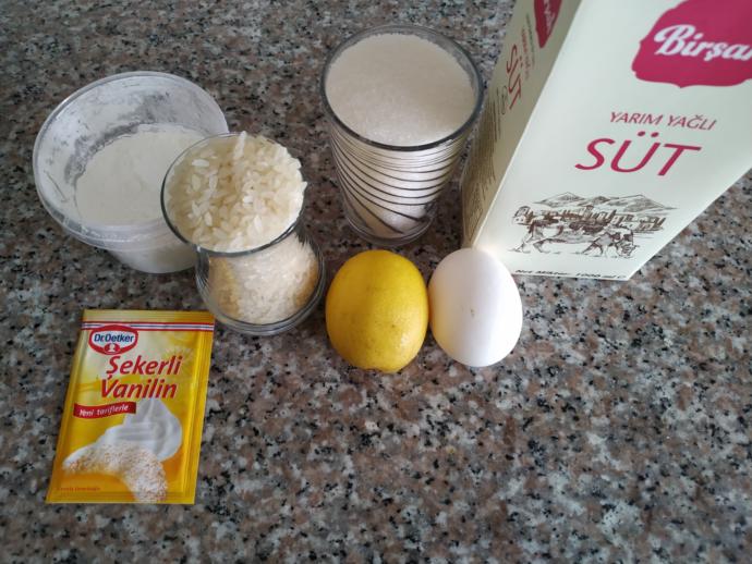 Süt ve Pirincin En Güzel ve En Tatlı Hali: Üstü Nar Gibi Kızarmış Fırında Limonlu Sütlaç Tarifi