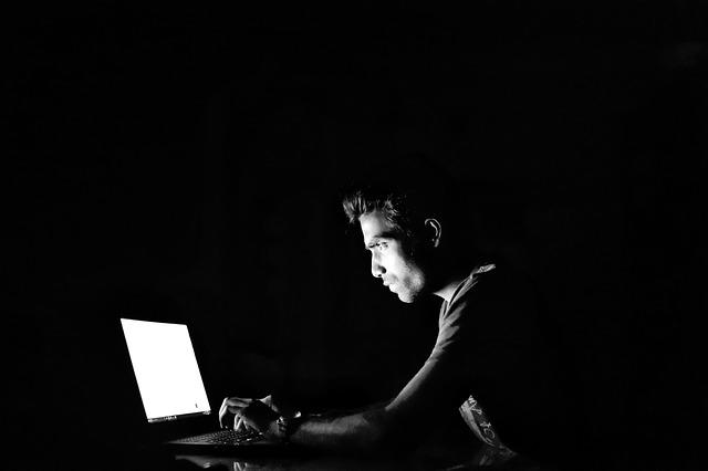 5 Madde İle Tinder'da Eşleşme Nasıl Yakalanır?