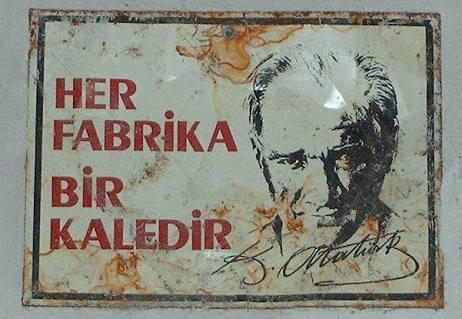 Türkiye'de Zengin Ve Fakirlerin Arasındaki Yaşam Farkı!
