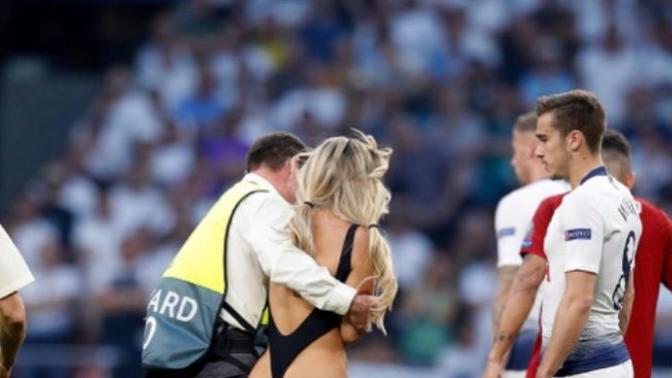 Tottenham - Liverpool Maçında Sahaya Giren Kinsey Wolanski Finalin Önüne Geçti!
