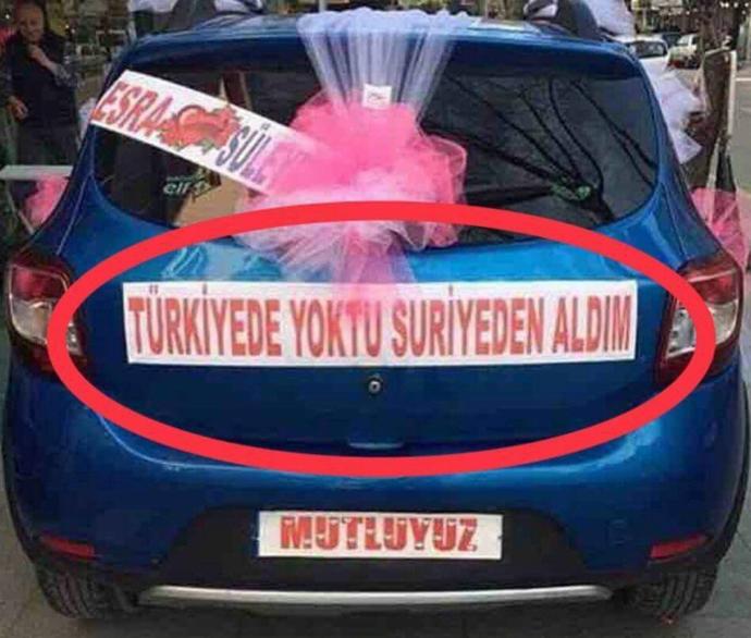 Mutluluğunu Gelin Arabalarına Yansıtan 12 Çılgın Damat