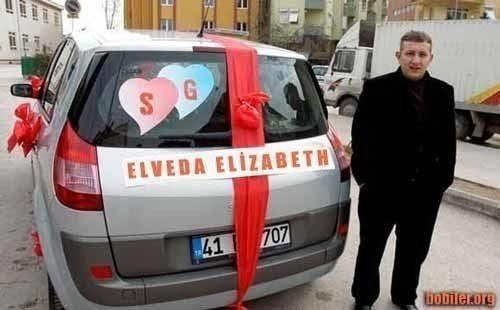 Mutluluğunu Gelin Arabalarına Yansıtan 12 Çılgın Damat