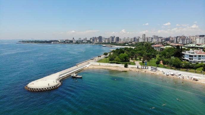 İstanbullular Bayramın İlk Gününde Caddebostan Plajına Büyük İlgi Gösterdi