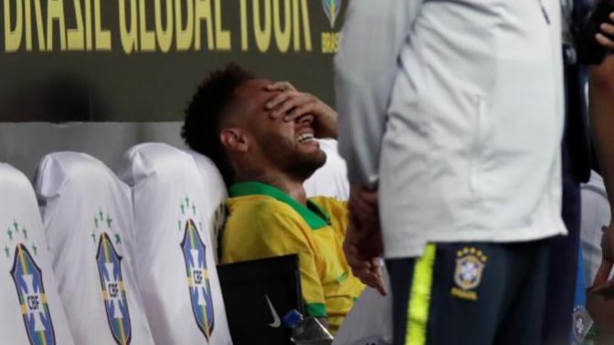 Neymar, Copa America 2019'da Yok! (Ayak Bileğinde Kırık Tespit Edildi)