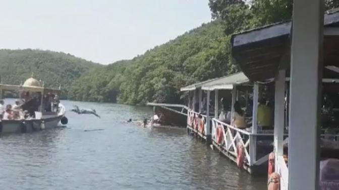 Şile Saklıgöl'de Ağırlığa Dayanamayan Çardak Çöktü!