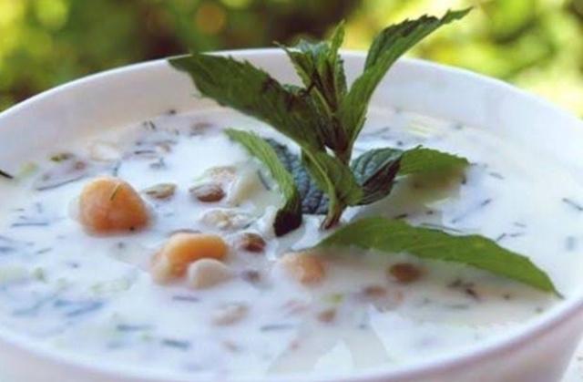 Yaza Meydan Okuyan 4 Soğuk Çorba Tarifi
