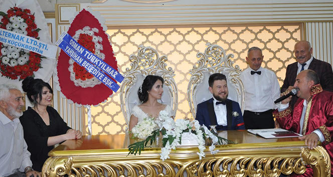 Yok Artık! Damat, Damadın Şahidi ve Nikahı Kıyan Belediye Başkanının Ad ve Soyadı Aynı!