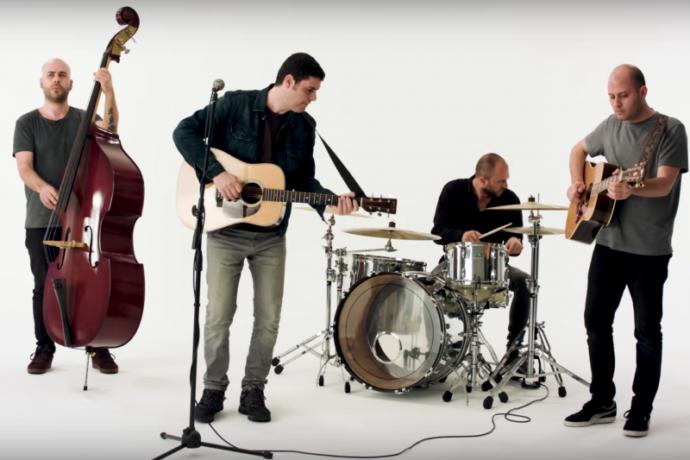 Kendi Görüşümce En İyi Türkçe Müzik Albümlerinden Biri Olan 'Lafıma Gücenme' İle Tanışın!
