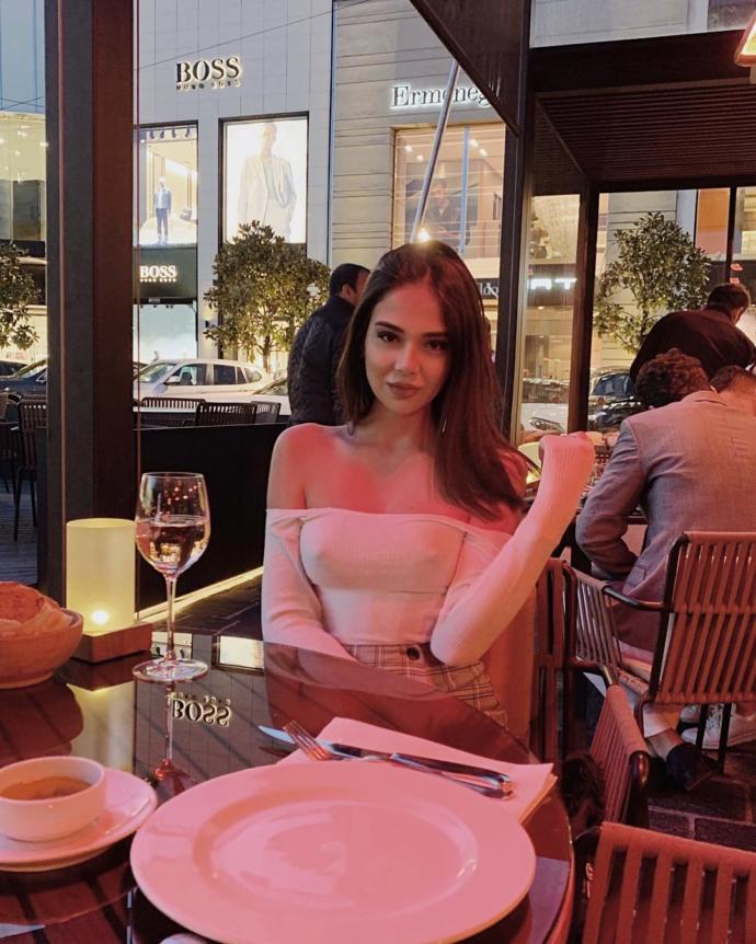 Merve Taşkın'ın 9 Nisan'da İstinye Park Masa'daki Paylaşımı
