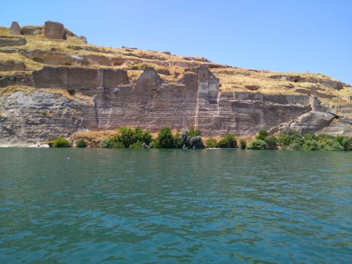 Tarih ve Doğanın Birleştiği Gizemli Şehir: Şanlıurfa