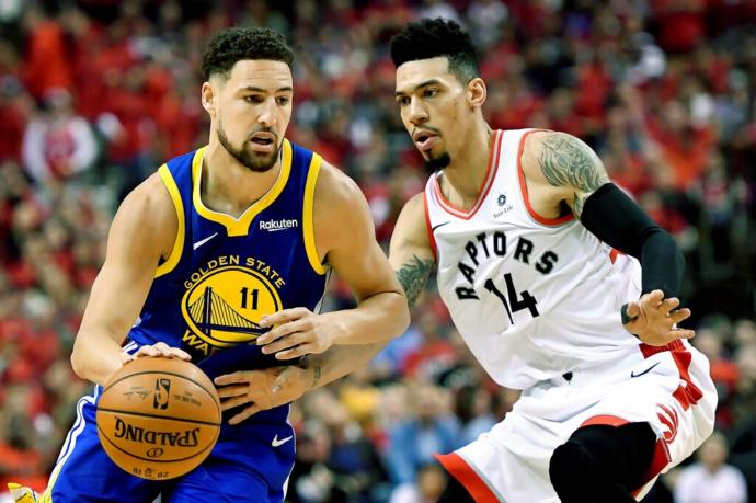 Klay Thompson pes etmeyeceklerini gösterdi 25 sayılık performasıyla.