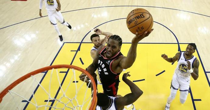 Stephen Curry 47 Sayı, 8 Ribaund, 7 Asist.