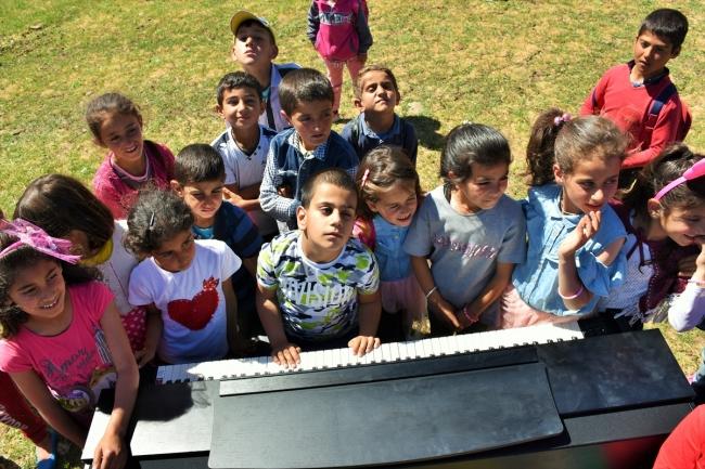 O Bir Mucize Çocuk: 30 Haziranda Fazıl Say ile Piyano Çalacak Olan Kusursuz Kulak Bager Çalışcı KizlarSoruyorda