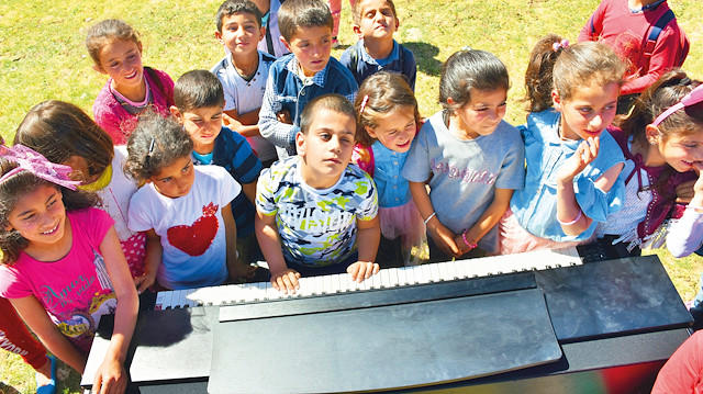 O Bir Mucize Çocuk: 30 Haziranda Fazıl Say ile Piyano Çalacak Olan Kusursuz Kulak Bager Çalışcı KizlarSoruyorda