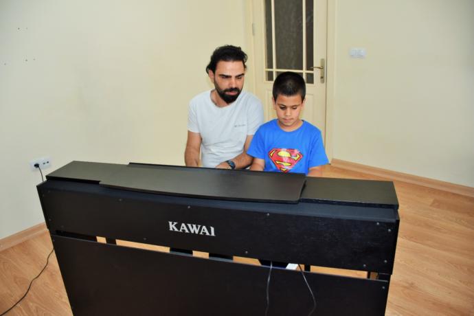 O Bir Mucize Çocuk: 30 Haziranda Fazıl Say ile Piyano Çalacak Olan Kusursuz Kulak Bager Çalışcı KizlarSoruyorda