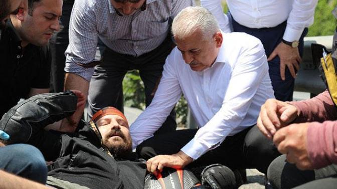 Binali Yıldırım'dan Kaza Yapan Motorcuya Jet Müdahale