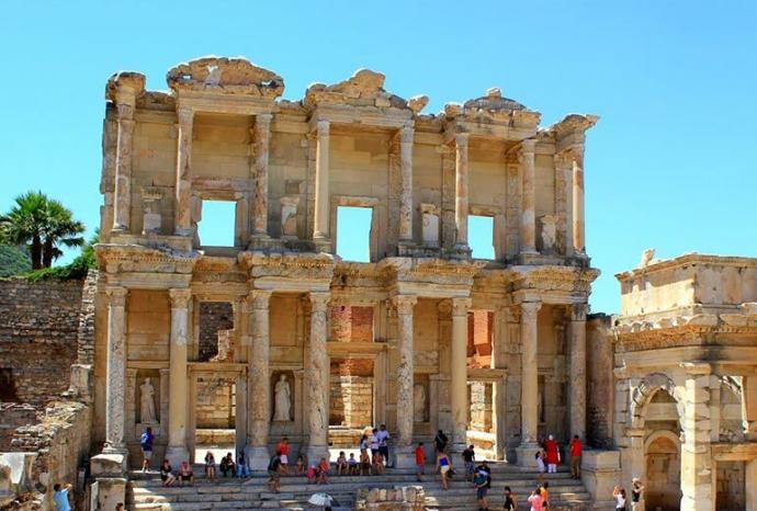 İzmir'in Tarih Kokan İlçesi: Selçuk'ta Gezebileceğiniz 7 Önemli Yer!