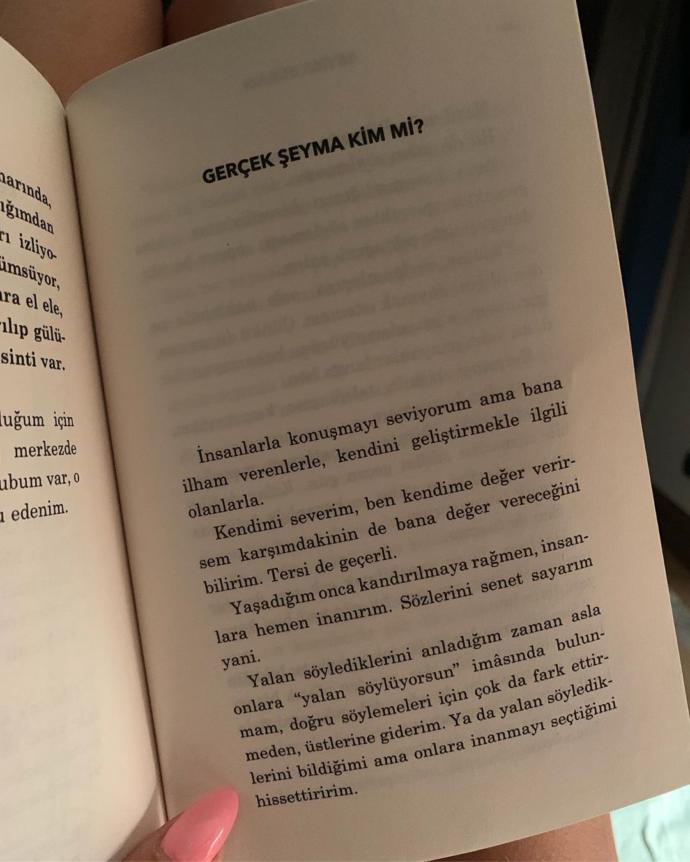 Şeyma Subaşı Eleştirilere Cevap Verdi: Ben Edebiyatçıyım Demedim, Sizler Benim Hayatımı Merak Ettiniz (Video Haber)