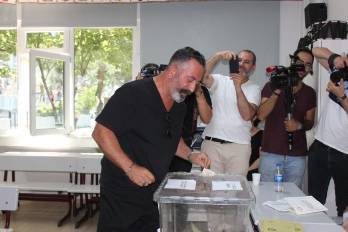 Cem Yılmaz