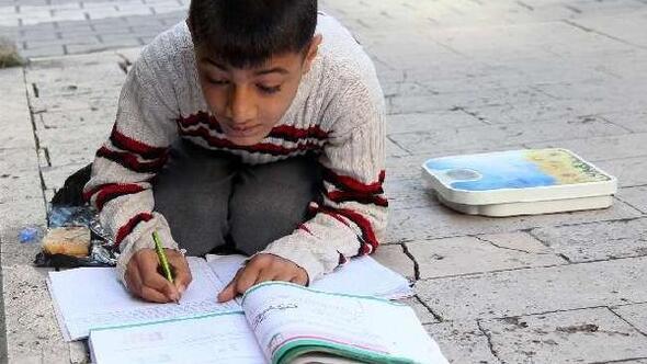 Çalışan Çocuk Meselesine Çizgisel Yaklaşım