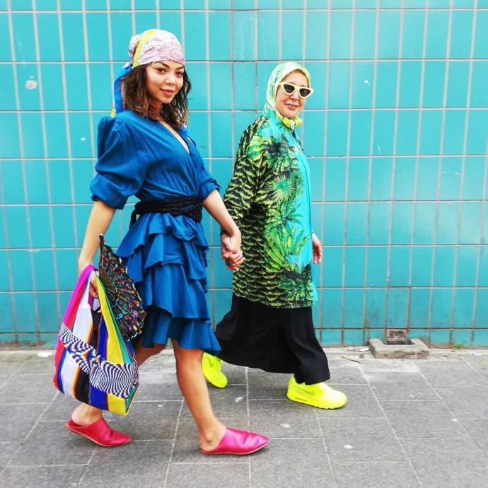 Onu Gören Aynı Şeyi Söylüyor: Teyzeye Bak Teyzeye! Faslı Meryem Slimani 66 Yaşındaki Annesini Moda İkonu Yaptı