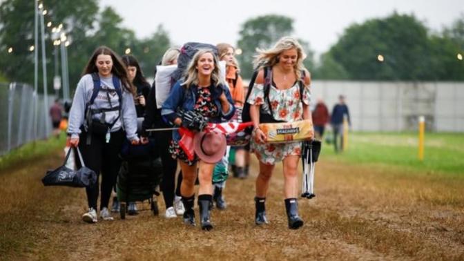 Yaz Festivali Heyecanı Alarmı: Dünyanın En Büyük Açık Hava Festivali Glastonbury 2019 Başladı!