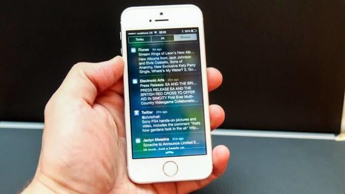 Apple Tasarımcısı Jony Ive Apple’ı Bıraktı! İşte Bir Neslin Elinden Düşürmediği Efsane Tasarımları!