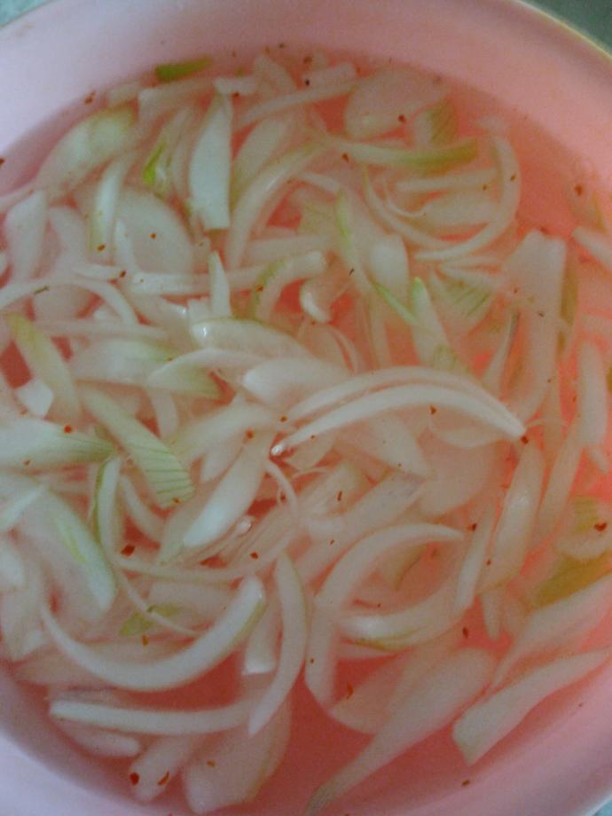 Soğan Yemeyi Kolaylaştıran Yöntem: Soğan Salatası