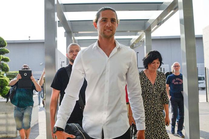 Futbol Dünyasında Yaz Aylarının Transfer Piyasası: Türkiye ve Dünyada Biten Transferler!