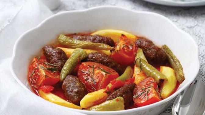 Soframıza Buyur Ettiğimiz Ege Lezzeti: İzmir Köfte