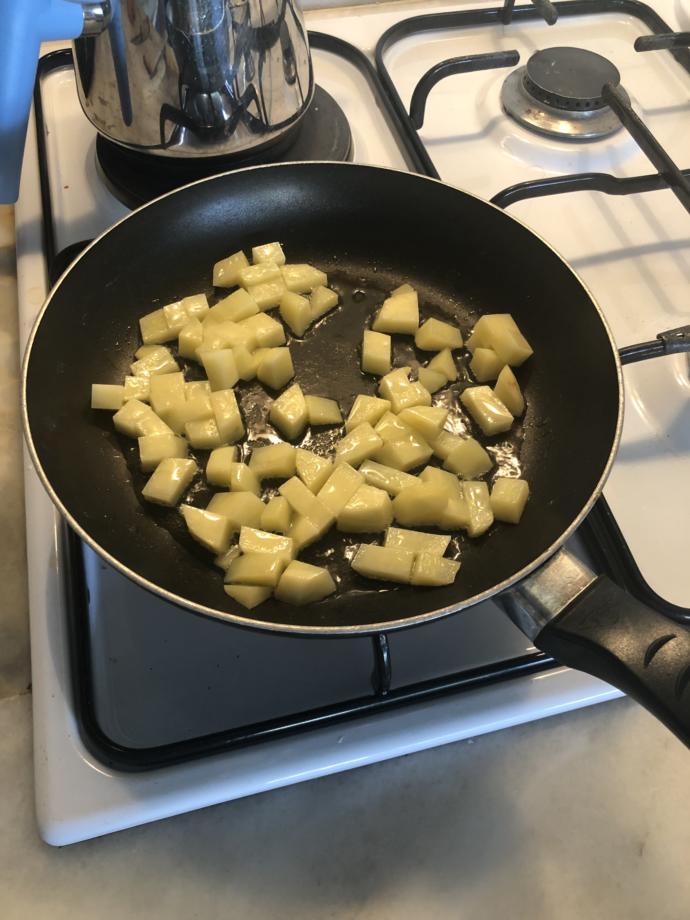 Patatesli ve Pastırmalı Menemen Tarifim!