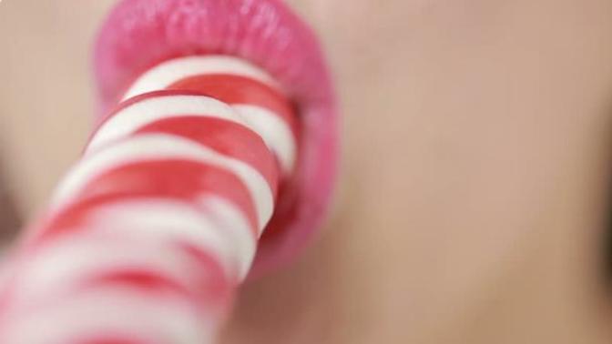 Oral Seksi Yatağınızın Baş Tacı Yapmanın Yolları 