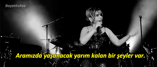 Bir Daha Eşi Benzeri Gelmeyecek: Yaşamının 65. Yılında Sezen Aksu’nun Şarkılarıyla Anlattığımız 5 Özel Duygu!