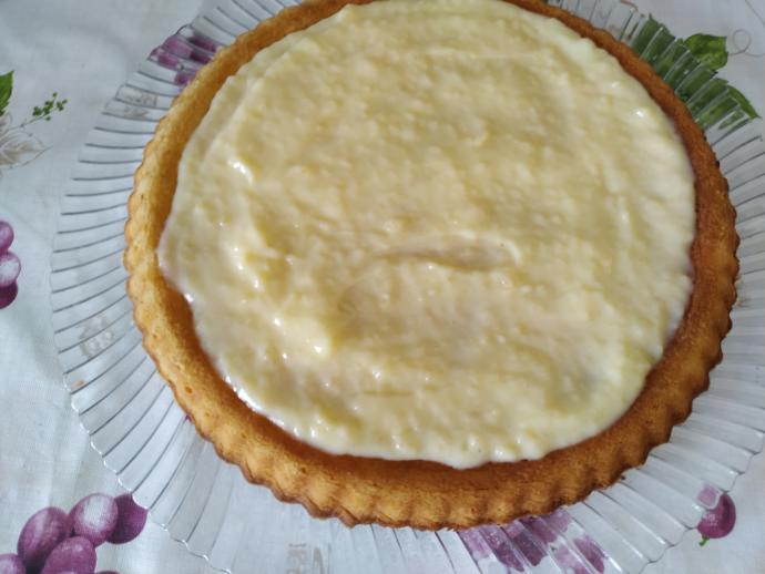 Yiyenlerin Bir Tabak Daha İsteyeceği; Görüntüsüyle Gözleri, Tadıyla Ağızları Şenlendirecek Bir Tatlı: Vişneli Tart Pasta