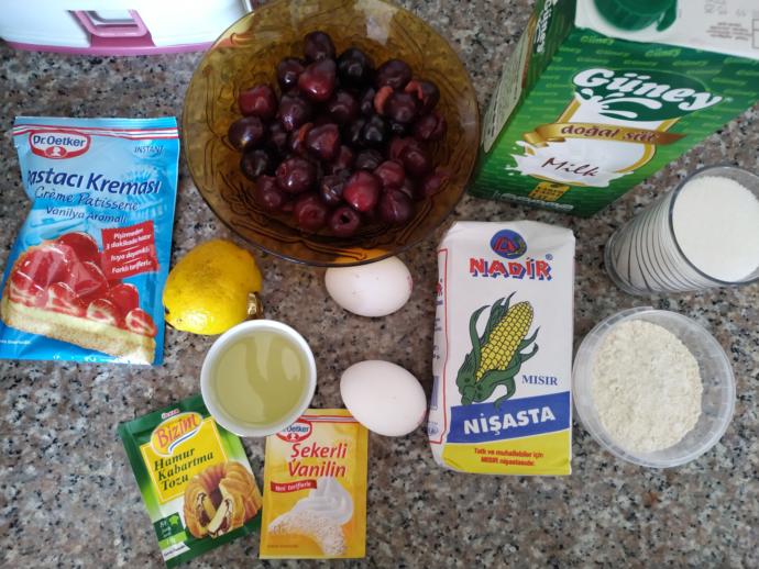 Yiyenlerin Bir Tabak Daha İsteyeceği; Görüntüsüyle Gözleri, Tadıyla Ağızları Şenlendirecek Bir Tatlı: Vişneli Tart Pasta