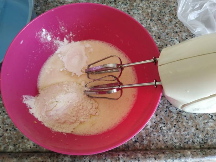 Yiyenlerin Bir Tabak Daha İsteyeceği; Görüntüsüyle Gözleri, Tadıyla Ağızları Şenlendirecek Bir Tatlı: Vişneli Tart Pasta